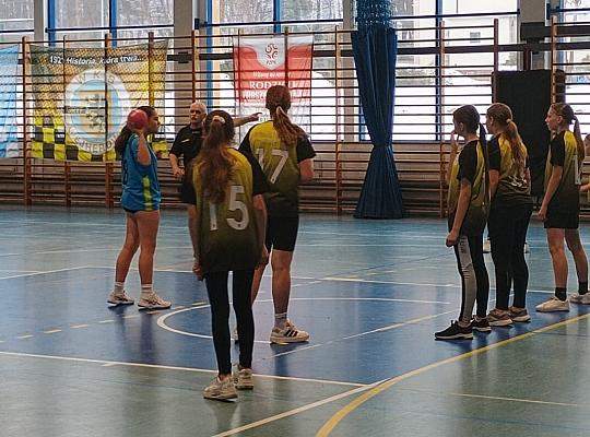 Nasze szczypiornistki w rozgrywkach na szczeblu powiatowym