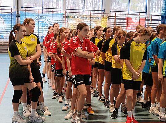 Nasze szczypiornistki w rozgrywkach na szczeblu powiatowym