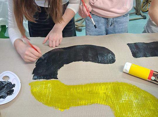 Przygotowania kibiców do meczu w Ergo Arenie