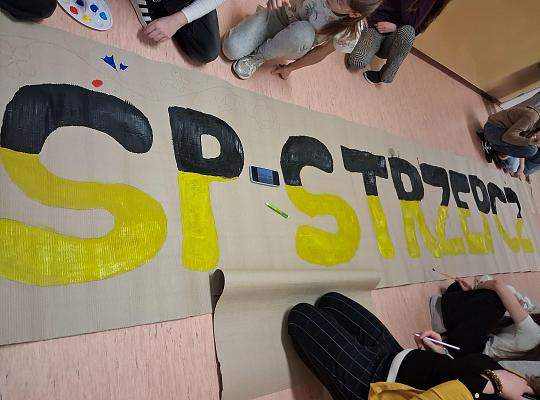 Przygotowania kibiców do meczu w Ergo Arenie