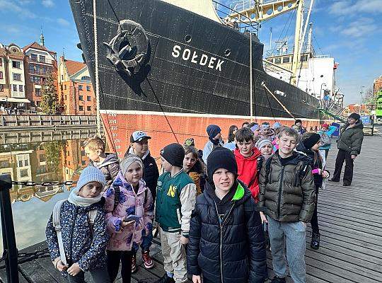 Uczniowie klas I - III na wycieczce w Gdańsku