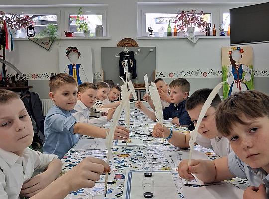 Pisanie gęsim piórem