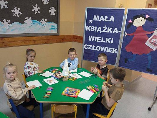 Wyprawka czytelnicza dla pierwszaka pt. „MAŁA KSIĄŻKA – WIELKI CZŁOWIEK”