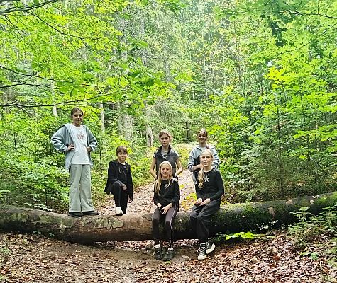 Wyjazd klasy 4 i 6 do Zagrody Edukacyjnej w Kamienieckim Młynie